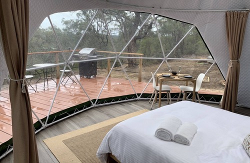 South Maroota Cabin | Romantic Hawkesbury River Get-A-Way