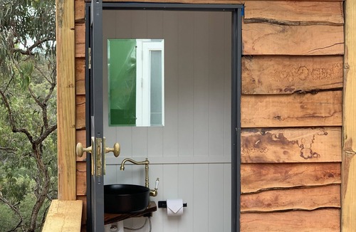 South Maroota Cabin | Romantic Hawkesbury River Get-A-Way