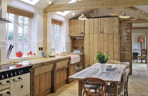 Saxmundham Cottage | Romantic hideaway for couples (and their pets.