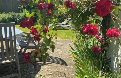 Cranbrook Apartment | Romantic hideaway - newly converted studio in Kent