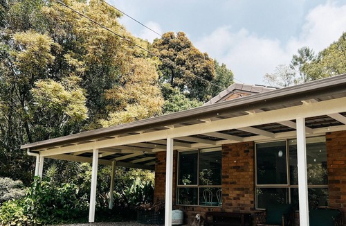 Currumbin Valley Cottage | Romantic hinterland guesthouse