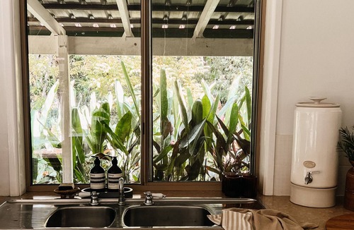 Currumbin Valley Cottage | Romantic hinterland guesthouse