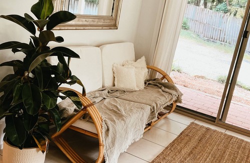 Currumbin Valley Cottage | Romantic hinterland guesthouse