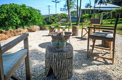 Goonengerry House | Romantic Hinterland Escape l Firepit & Views