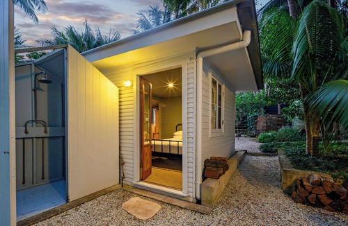 Goonengerry House | Romantic Hinterland Escape l Firepit & Views