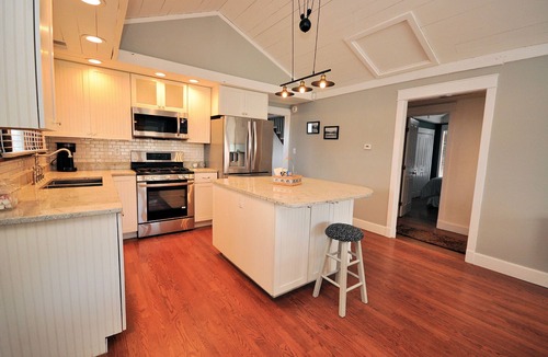 Ozark Cottage | Romantic Historic Cottage in the Ozarks!