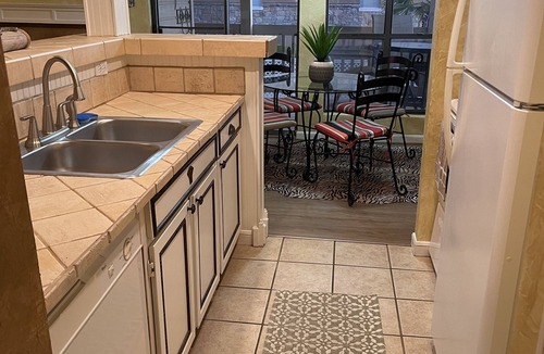 Horseshoe Bay Condo | Romantic Horseshoe Bay Waterfront Condo with Boat Slip!