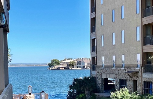 Horseshoe Bay Condo | Romantic Horseshoe Bay Waterfront Condo with Boat Slip!