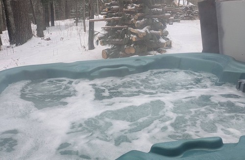 Grand Rapids House | Romantic Hot Tub Get-a-way!