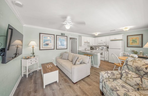 Bradenton Beach Cottage | Romantic Island Getaway! Just Steps from the Beach