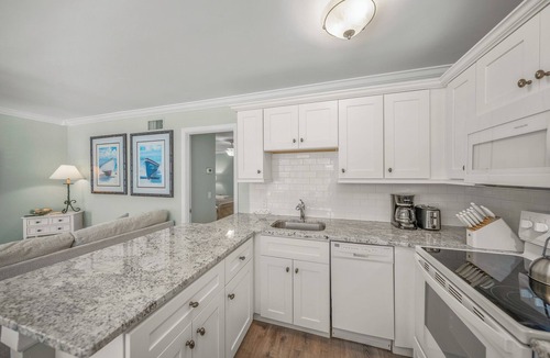 Bradenton Beach Cottage | Romantic Island Getaway! Just Steps from the Beach