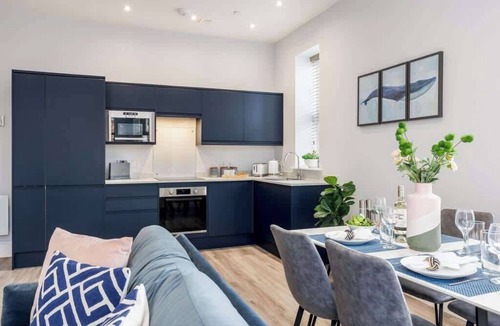 West Cliff Apartment | Romantic King Apt w/Sea View, Free Gym & Parking