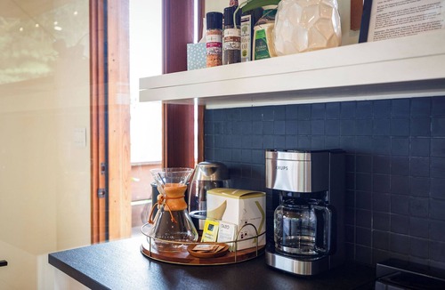 Kailua-Kona Cabin | Romantic Kona Hideaway-Modern