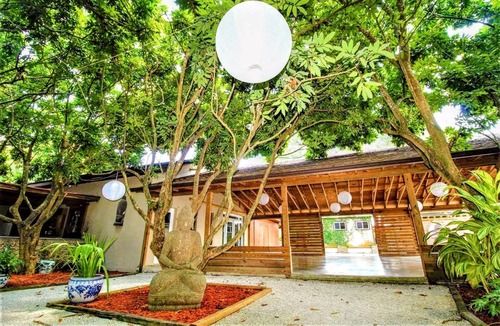 Homestead House | Romantic Lake Tiny House in Japanese Garden