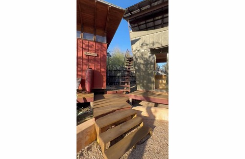 Spicewood Cabin | Romantic Lakefront Getaway: Massage, Winery, Kayaks, SUPs, Yoga, Krause Springs!