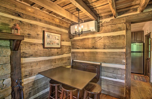 Faber Cabin | Romantic Log Cabin Escape on Delfosse Winery!