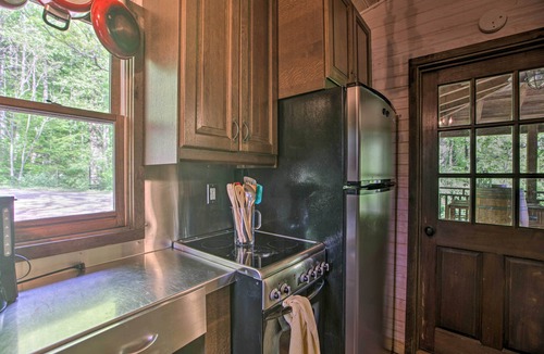 Faber Cabin | Romantic Log Cabin Escape on Delfosse Winery!
