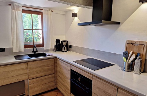 Saint-Pierre House | Romantic-Louveteaux-en-Provence *