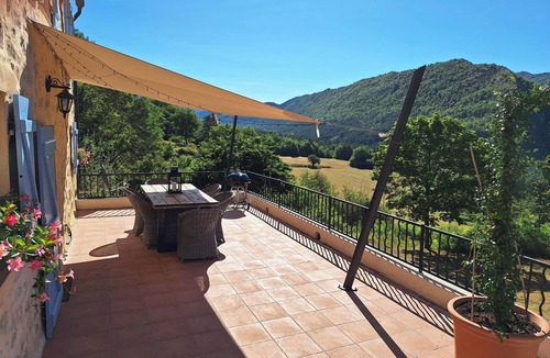 Saint-Pierre House | Romantic-Louveteaux-en-Provence *