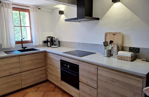 Saint-Pierre House | Romantic-Louveteaux-en-Provence*