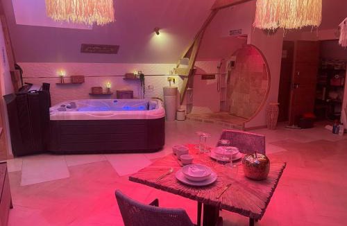 Bailleval Apartment | Romantic Love - So Lovely