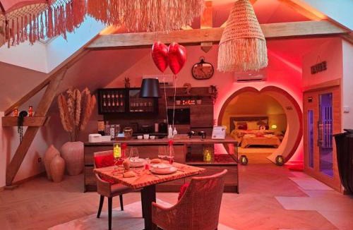 Bailleval Apartment | Romantic Love - So Lovely