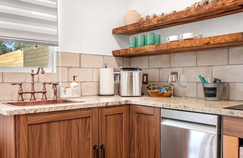 Wimberley House | Romantic Luxury Retreat-hot/cold pool & sauna