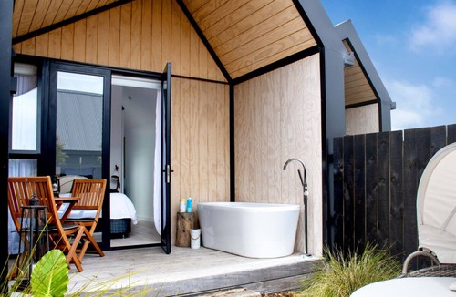 Matakana Apartment | Romantic Matakana Getaway