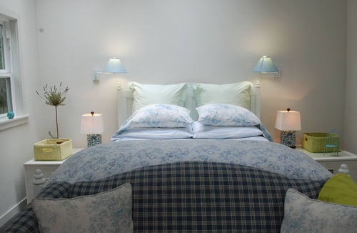 Mendocino Cottage | Romantic Mendocino Garden Cottage - 4 Minutes from the Ocean
