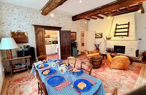 Mereville House | Romantic Mill for 20 guests 1 hr from Paris. Gym. Jacuzzi. Privacy, Art Retreats