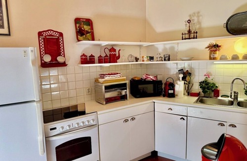 Mereville House | Romantic Mill for 20 guests 1 hr from Paris. Gym. Jacuzzi. Privacy, Art Retreats