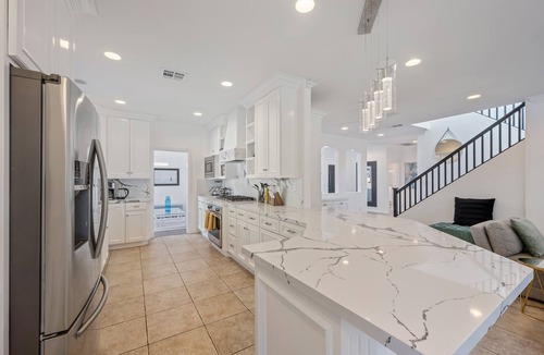 Santa Clarita House | Romantic Modern Villa W/heated pool