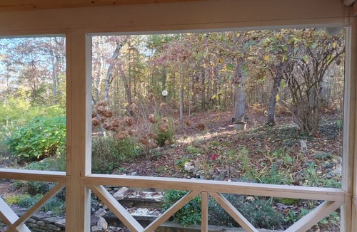 Blairsville Cottage | Romantic mountain cottage getaway