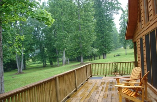 Murphy Ski Chalet | Romantic Mountain Chalet with Stream & Gazebo