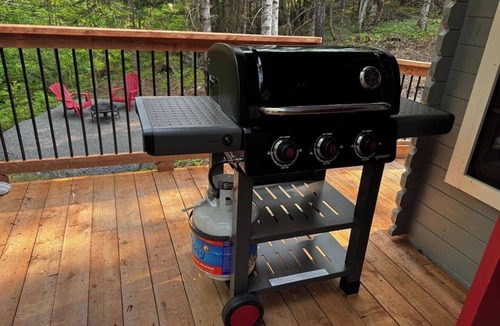 East Hants Cabin | Romantic Nature Stay | Accessible Cabin for 2