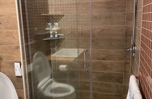 Grand Island Bed & Breakfast | Romantic New Renovated Suite On Niagara River