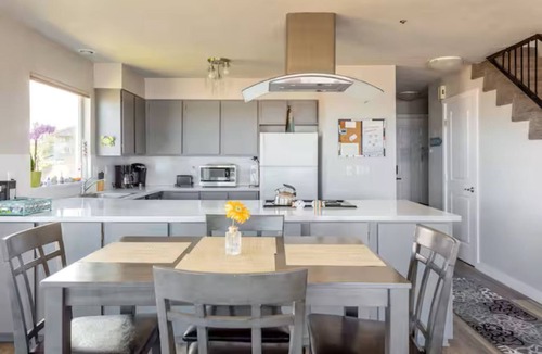 Newport Condo | Romantic Nye Beach Oceanfront Corner Unit Panoramic View, 2 king Beds, Spa Tub