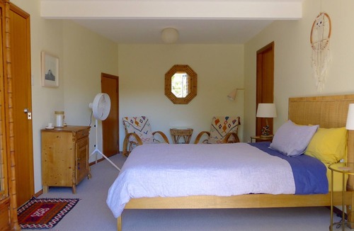 Phegans Bay Bed & Breakfast | Romantic Owls Nest + Water Views