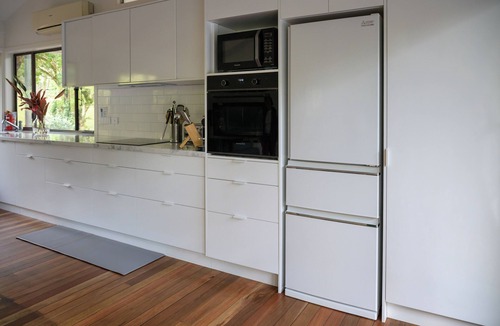 Upper Coopers Creek Cottage | Romantic Pool House for Couples | PRIVATE Pool & Deck in the Byron Hinterland