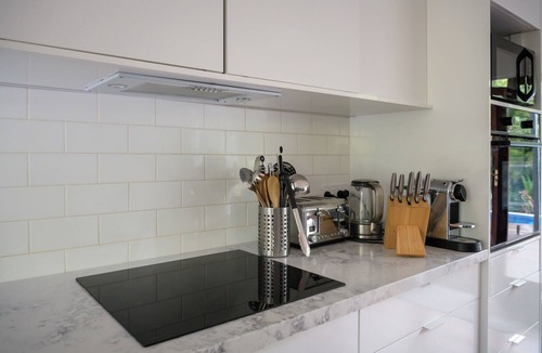 Upper Coopers Creek Cottage | Romantic Pool House for Couples | PRIVATE Pool & Deck in the Byron Hinterland