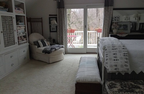 Willoughby Other | Romantic Park-Like Setting