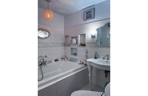 Island Falls House | Romantic peaceful & private by Pleasant Lake.