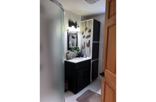 Island Falls House | Romantic peaceful & private by Pleasant Lake.