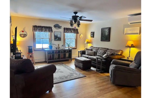 Island Falls House | Romantic peaceful & private by Pleasant Lake.