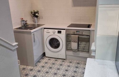 Lincoln Apartment | Romantic Periodic Apartment, Central Location