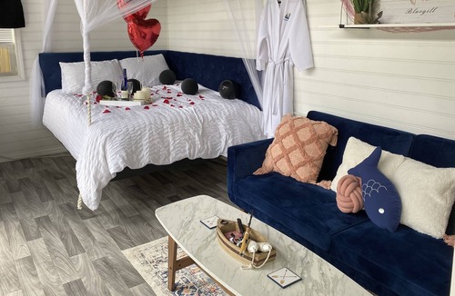 South Butler Cabin | Romantic Pond side Cottage Close to Fair Haven Beach