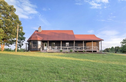 Farmington Cabin | Romantic renovated country cabin with views.