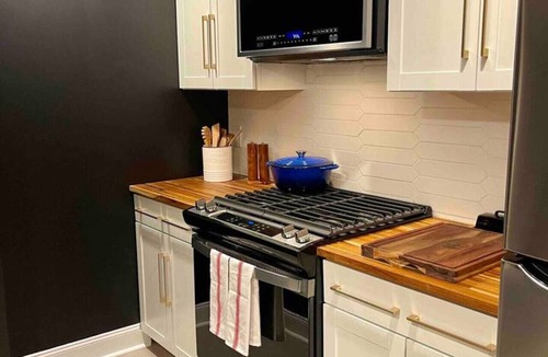 Westside Apartment | Romantic Retreat, Hot Tub, Firepit