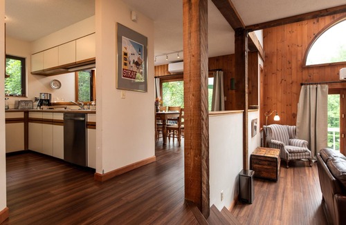 South Londonderry House | Romantic Retreat - Minutes from Stratton