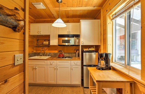 Winthrop Cottage | Romantic Riverfront Cottage - 1 Mile to Winthrop!